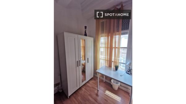 Dormitorio en piso compartido en Valencia