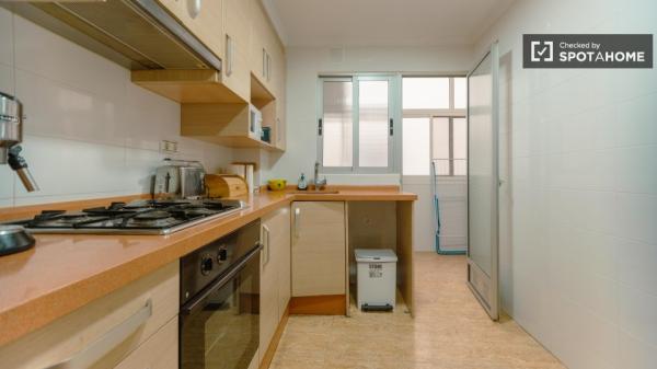 Apartamento de 2 dormitorios en alquiler en Valencia