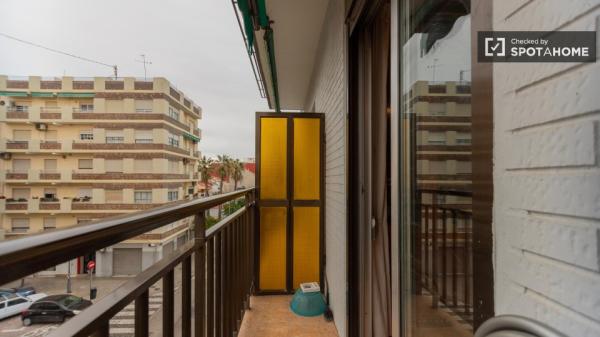 Apartamento de 2 dormitorios en alquiler en Valencia