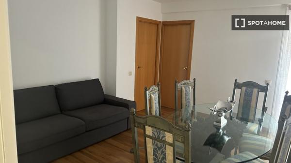 Se alquila habitación en apartamento de 3 dormitorios en Barcelona