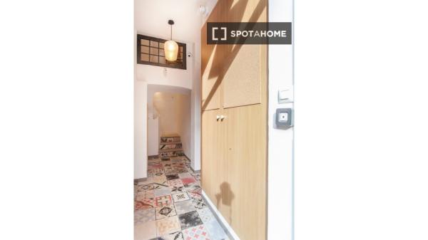 Apartamento de 2 dormitorios en alquiler en L'Eixample, Valencia