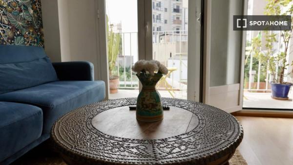 Apartamento de 2 dormitorios en alquiler en L'Eixample, Valencia