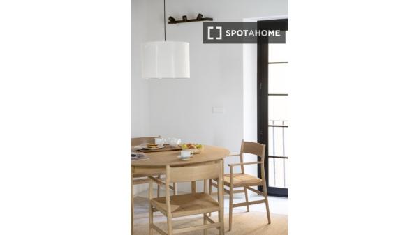 Apartamento entero de 3 habitaciones en Barcelona.