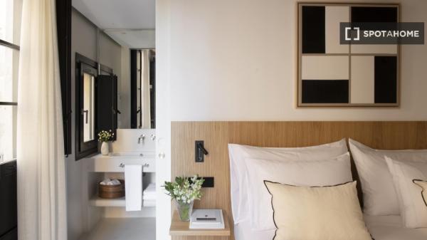 Apartamento entero de 3 habitaciones en Barcelona.