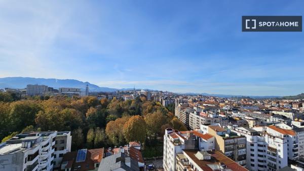 Piso completo de 2 habitaciones en Oviedo