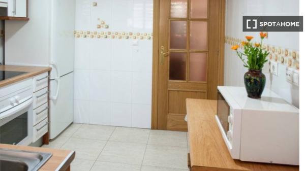 Apartamento completo de 2 habitaciones en Alacant