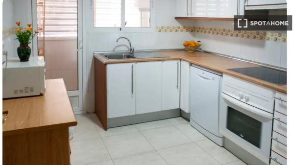 Apartamento completo de 2 habitaciones en Alacant