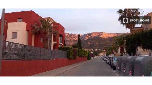 Maison de 3 chambres à louer à Dénia, Alicante