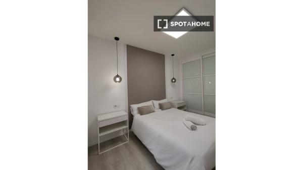 Apartamento completo de 3 quartos em Sevilla