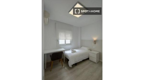 Apartamento entero de 3 dormitorios en Sevilla