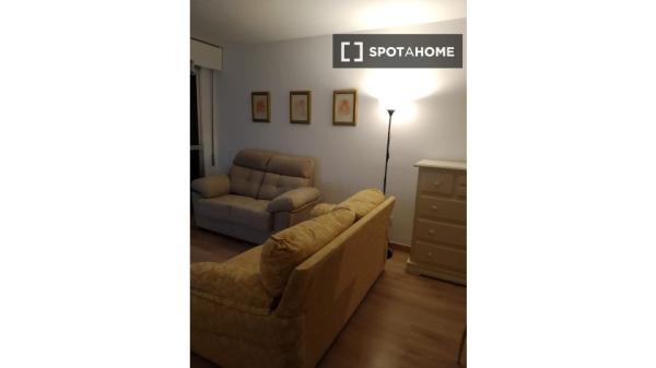 Apartamento completo de 4 quartos em Sevilla