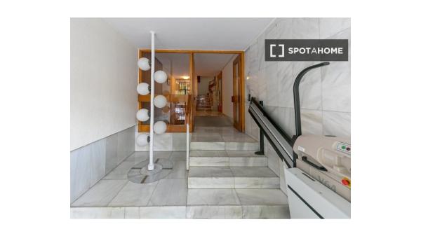 Apartamento completo de 4 quartos em Sevilla