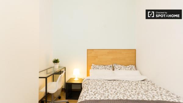 Compartir un apartamento de 9 dormitorios en Puerta del Sol, Madrid