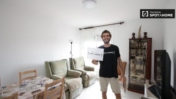 Comparte un apartamento de 2 dormitorios en Sant Martí, Barcelona