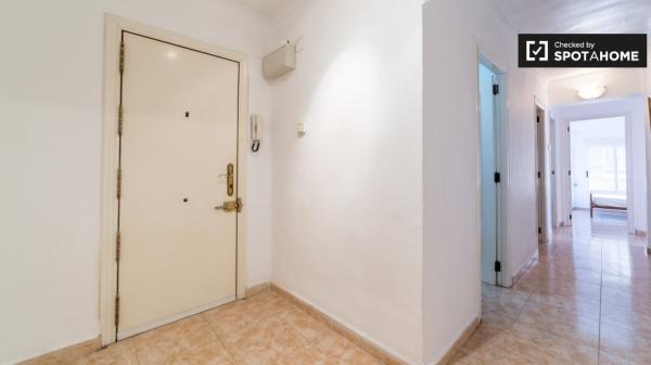 Buena habitación, apartamento de 3 dormitorios, Camins al Grau, Valencia