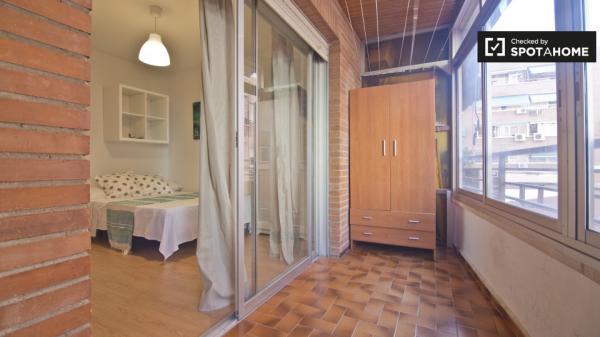 Excellente chambre dans un appartement partagé à Alcalá de Henares