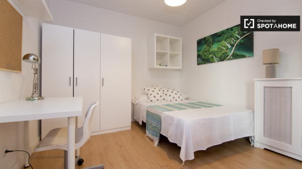 Quarto para alugar em apartamento compartilhado em Alcalá de Henares