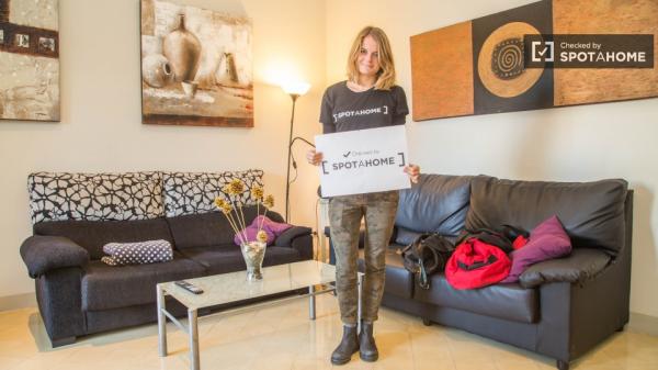 Habitación luminosa en apartamento de 4 dormitorios en el Eixample, Barcelona