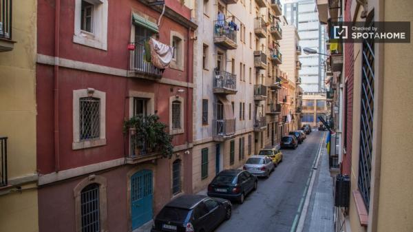 Estudio moderno en alquiler cerca de la playa - Barcelona