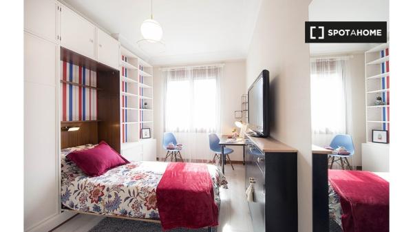 Stanza in affitto in appartamento con 5 camere da letto a Casco Viejo, Bilbao