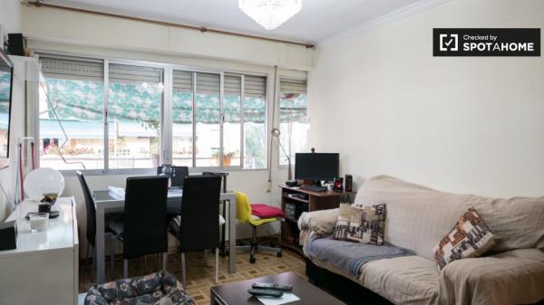 Habitación en piso de 2 dormitorios en Puente de Vallecas, Madrid.