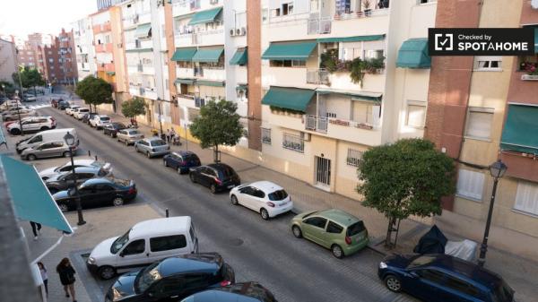 Habitación en piso de 2 dormitorios en Puente de Vallecas, Madrid.