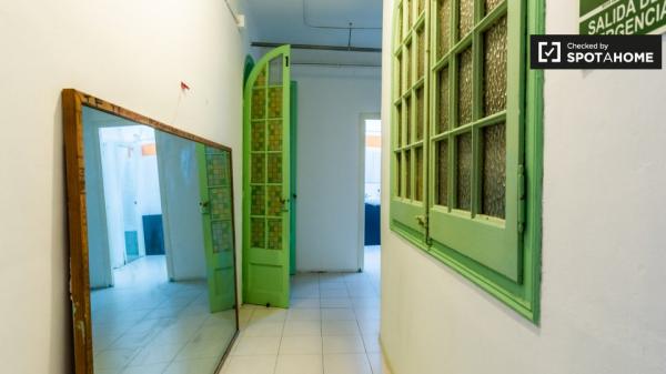 Grande quarto em apartamento de 12 quartos em Poblenou, Barcelona