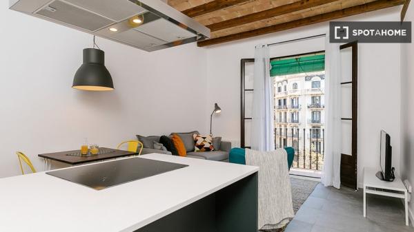 Apartamento moderno y equipado a un paso de la estación de metro Urgell