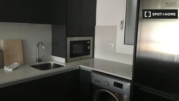 Apartamento de 2 dormitorios en alquiler en Les Corts, Barcelona