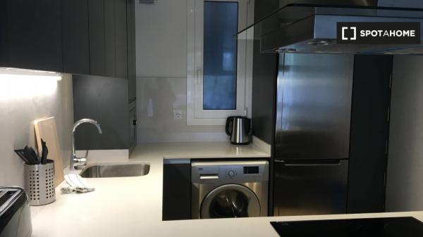 Apartamento de 2 dormitorios en alquiler en Les Corts, Barcelona