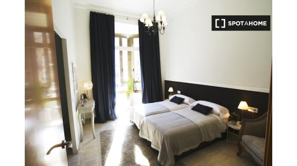 Apartamento de 3 dormitorios en alquiler en Esquerra Eixample, Barcelona