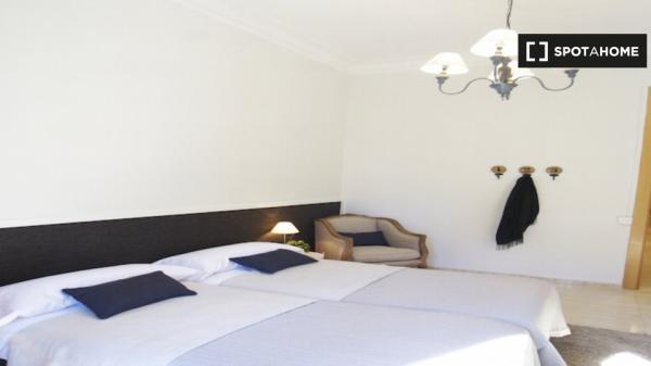 Apartamento de 3 dormitorios en alquiler en Esquerra Eixample, Barcelona