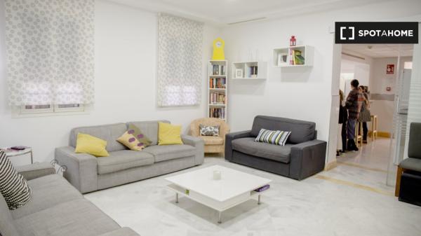 Quarto Individual em uma residência em Sevilha, Sevilha