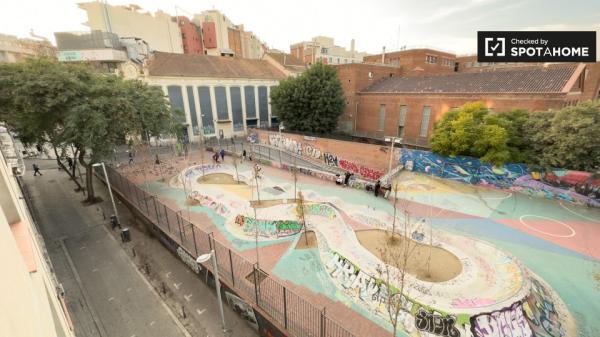 Zimmer zu vermieten in 7-Zimmer-Wohnung in El Raval, Barcelona