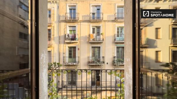 Zimmer zu vermieten in 7-Zimmer-Wohnung in El Raval, Barcelona