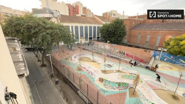 Zimmer zu vermieten in 7-Zimmer-Wohnung in El Raval, Barcelona