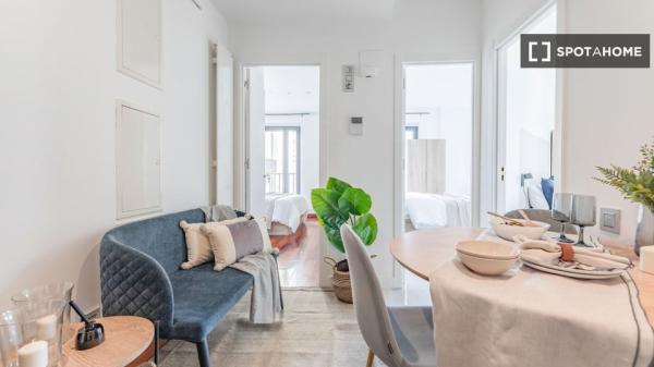 Room for rent in 7-bedroom apartment in La Xerera, Valencia