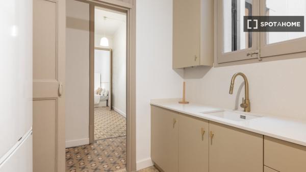 Habitaciones en apartamento de 5 dormitorios en Barcelona