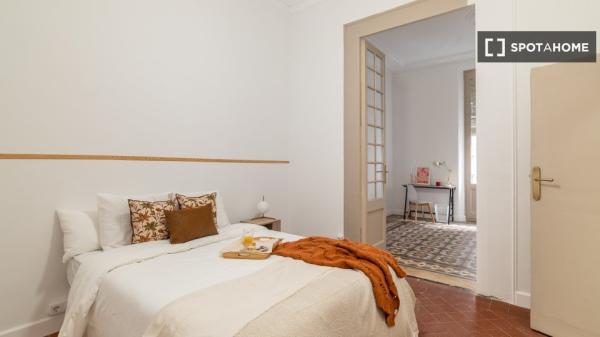 Habitaciones en apartamento de 5 dormitorios en Barcelona