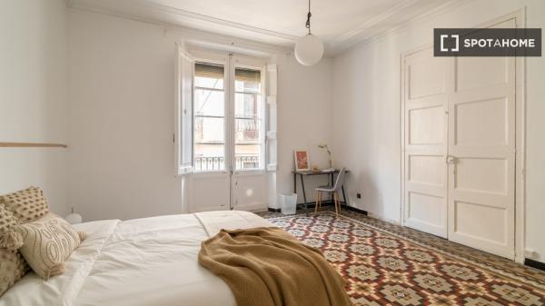 Zimmer zur Miete in 4-Zimmer-Wohnung in Barcelona