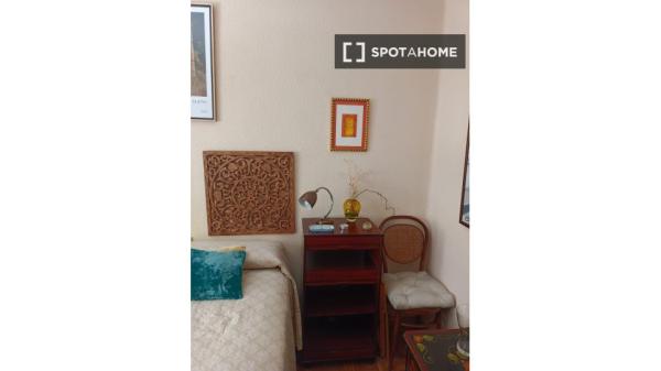 Quarto em apartamento compartilhado em Oviedo