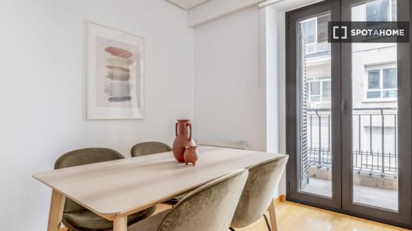 Apartamento de 2 dormitorios en alquiler en Chamartín, Madrid