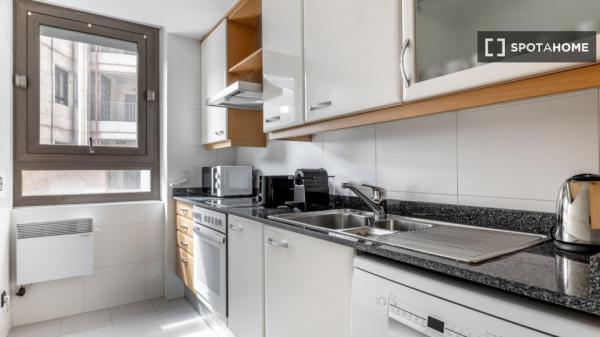 Apartamento de 2 dormitorios en alquiler en Chamartín, Madrid