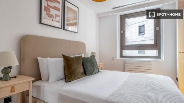 Apartamento de 2 dormitorios en alquiler en Chamartín, Madrid