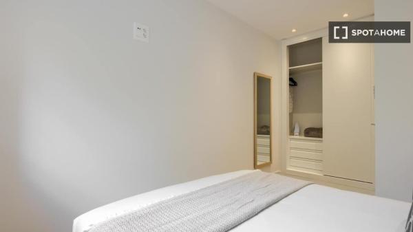 Apartamento de 2 dormitorios en alquiler en Hortaleza, Madrid