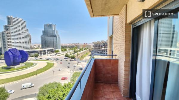 Piso de 4 habitaciones en alquiler en Campanar, Valencia