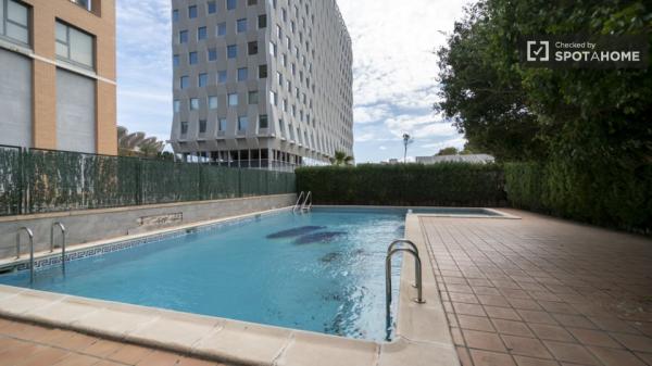 Apartamento de 2 dormitorios en alquiler en Campanar, Valencia