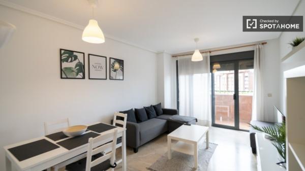 Apartamento de 2 dormitorios en alquiler en Campanar, Valencia