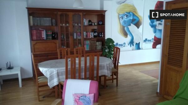 Apartamento de 2 dormitorios en alquiler en L'Olivereta, Valencia