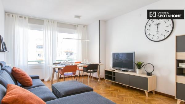 Habitación en piso de 4 dormitorios en el Eixample, Barcelona.